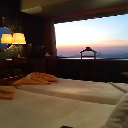 Отель Miradouro 2*